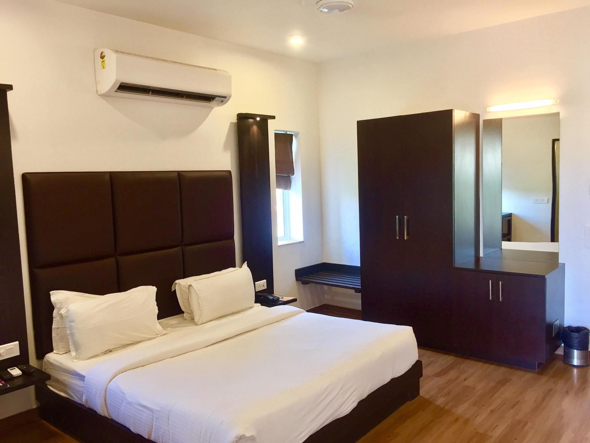 Sinq Beach Resort Calangute Eksteriør billede